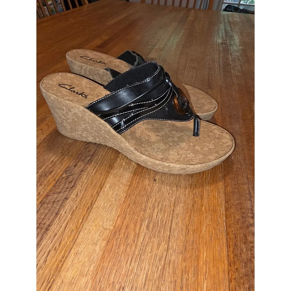 Clarks Arla Glison Womens Black Wedge Thong Sandals Tortoise Ring 60042 Size 9M
